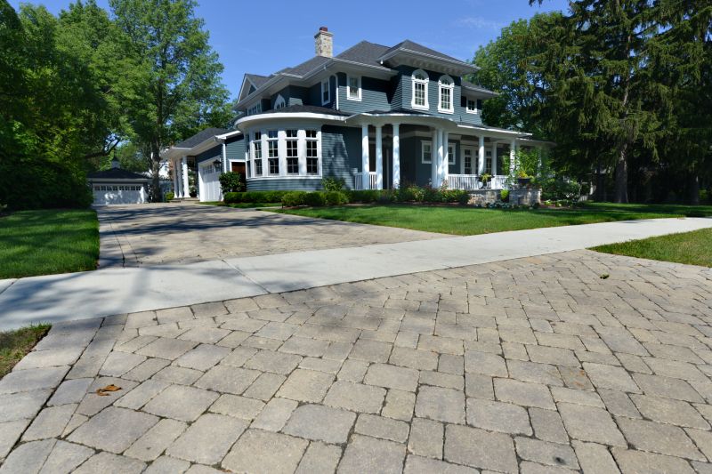 Popular Paver Styles And Patterns For Driveways And Floors